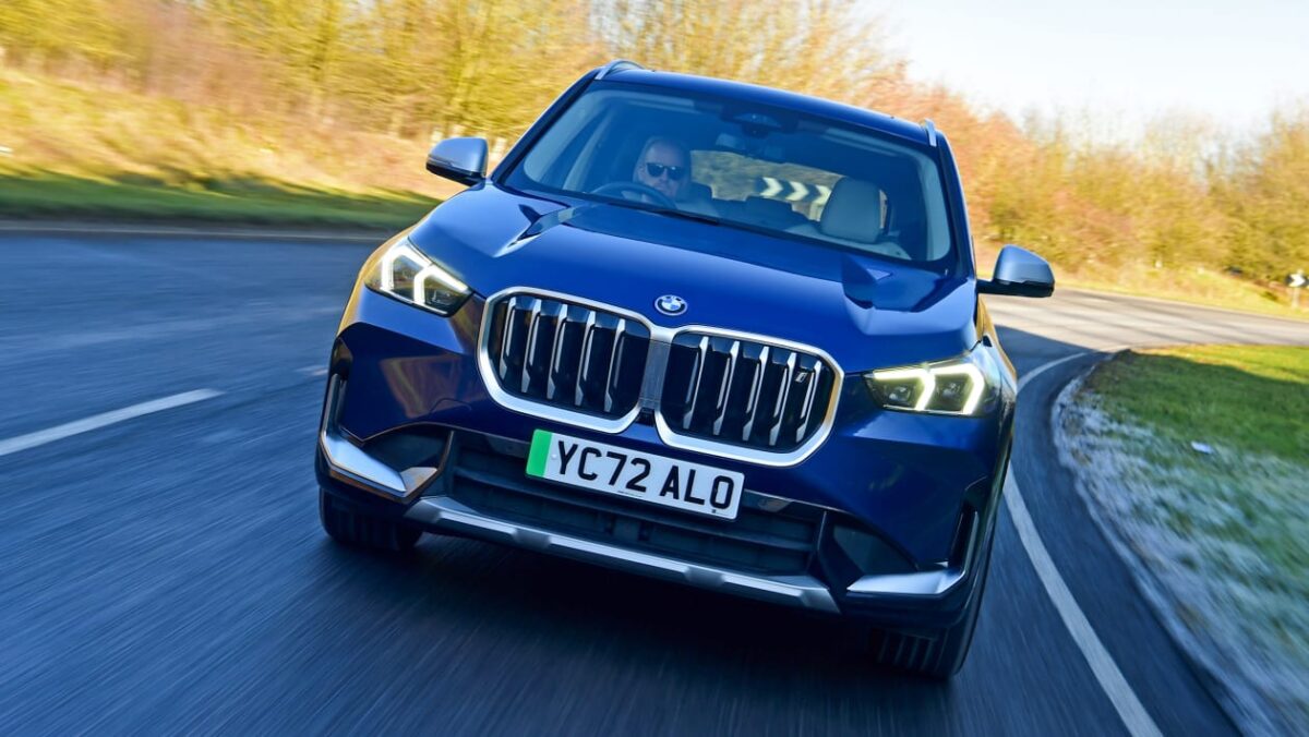 Skoda Elroq in Dynamic trim - front tracking