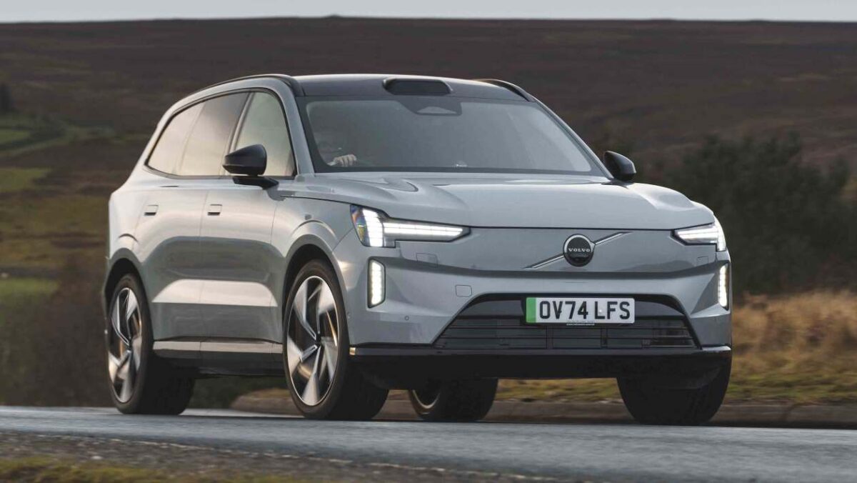 Les éclaboussures gaussiennes aident Volvo à éviter les accidents de voiture réels