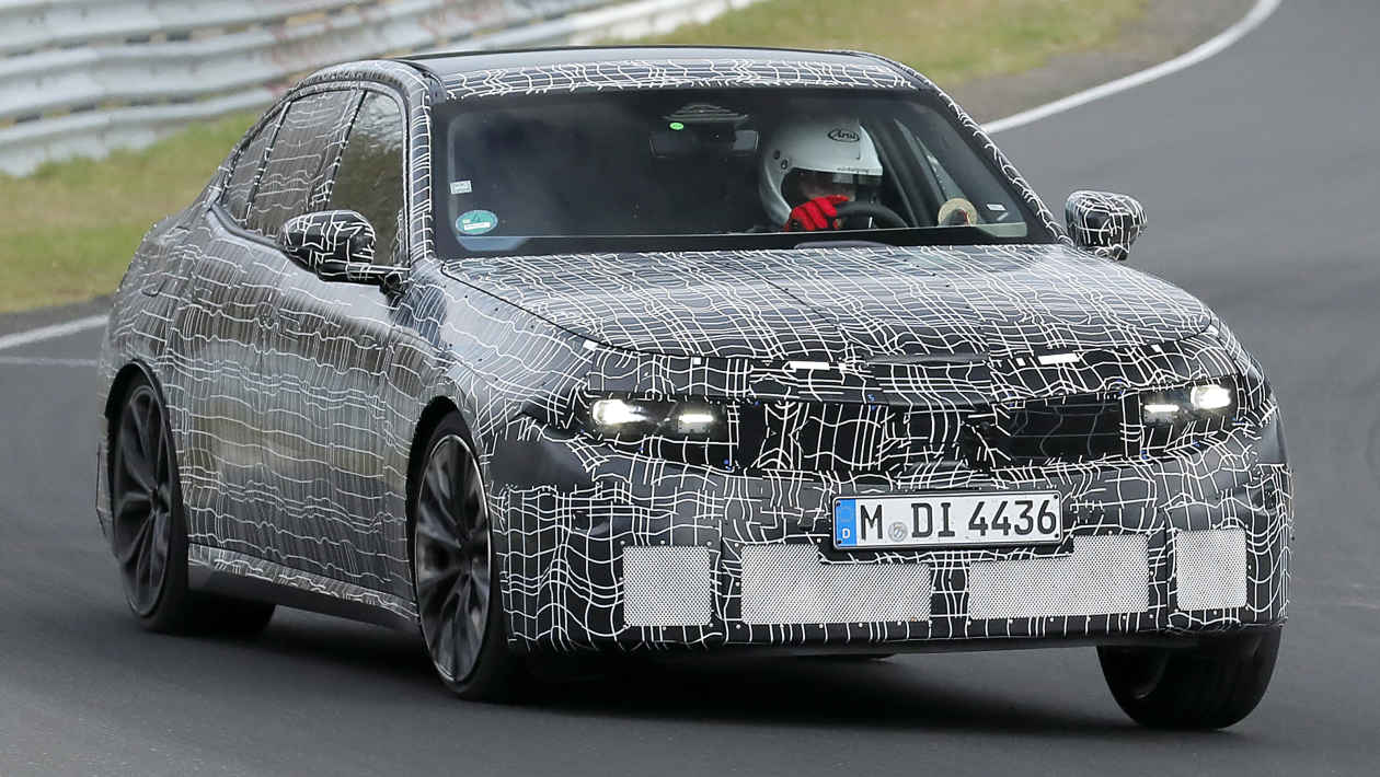 Nouvelle BMW Série 3 tests tachetés avec des tuyaux d'échappement quadruples et une puissance d'essence