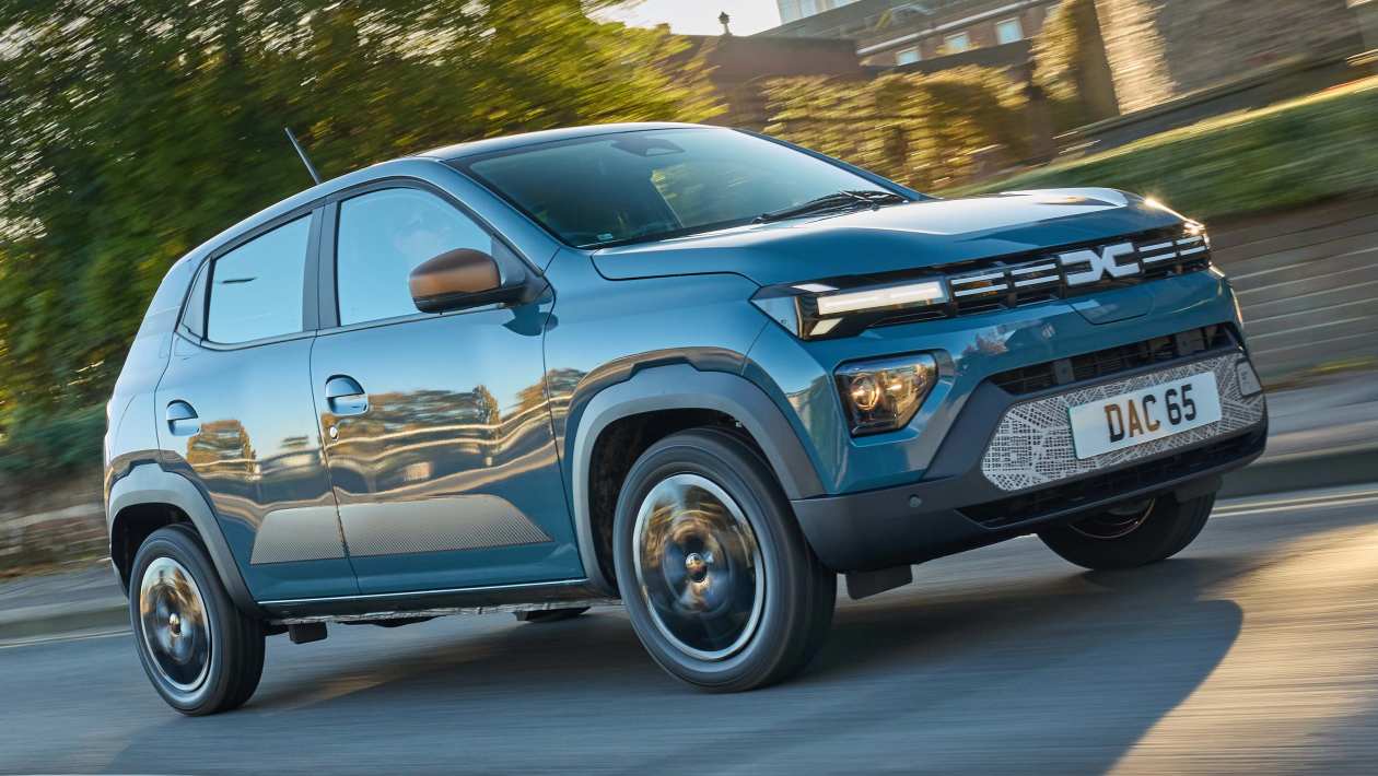 Renault Master E-Tech - front tracking