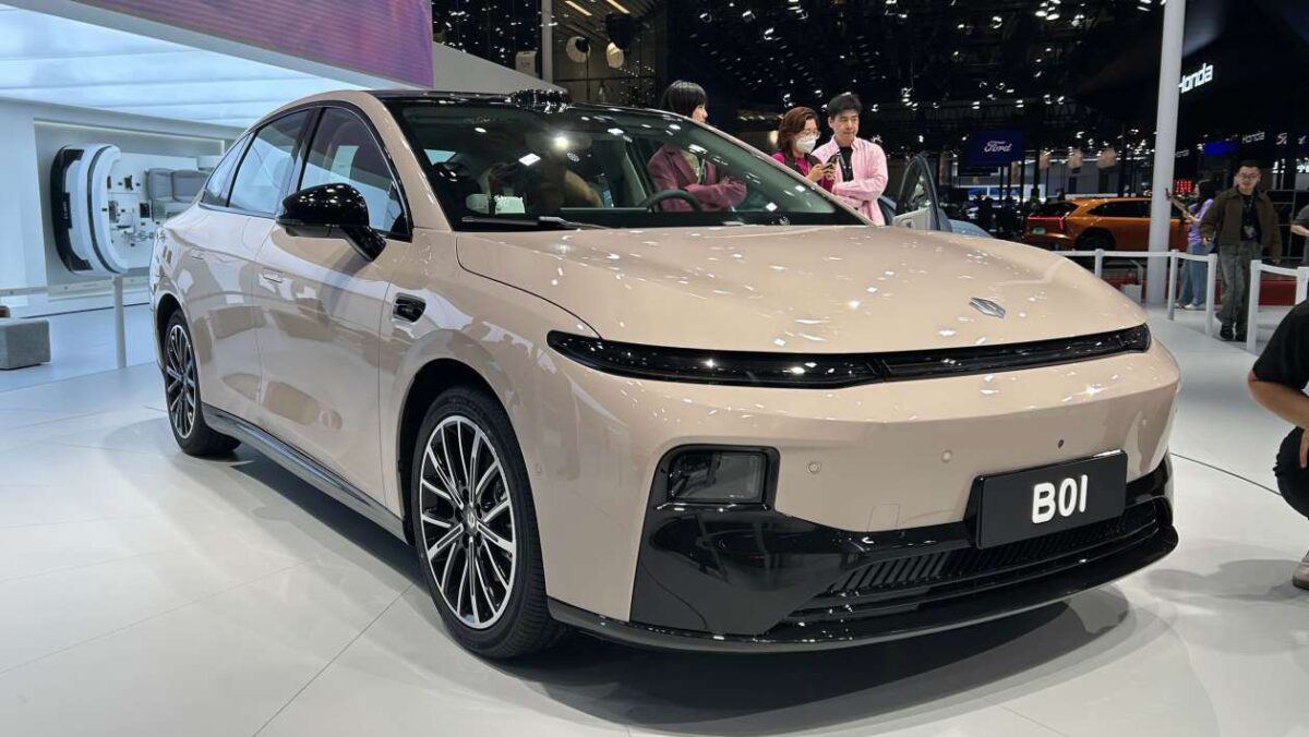 Nouveau Leapmotor B01 révélé comme un rival Tesla Model 3 pour le budget