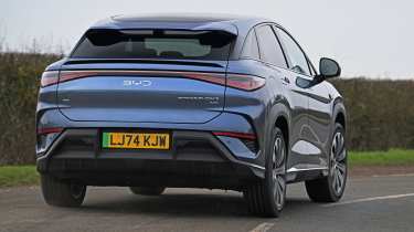 BYD SECELION 7 - Cour à arrière