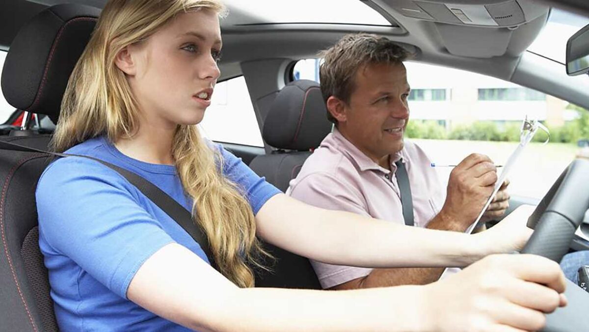 Le test de conduite majeur change alors que le DVSA met les freins sur les arrêts d'urgence