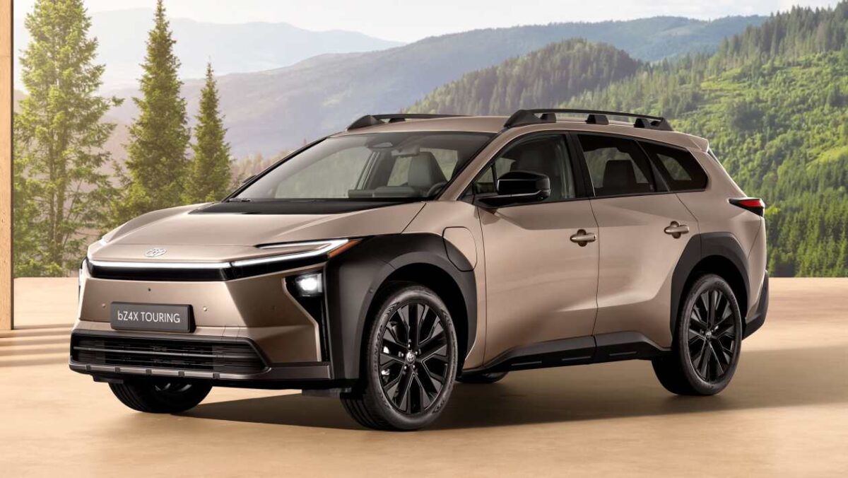 Nouveau Toyota BZ4X Fin en tournée hors route pour le Subaru Outback