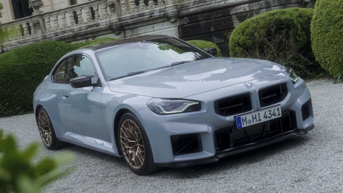 BMW M2 CS revient avec un nouveau look audacieux et beaucoup de puissance