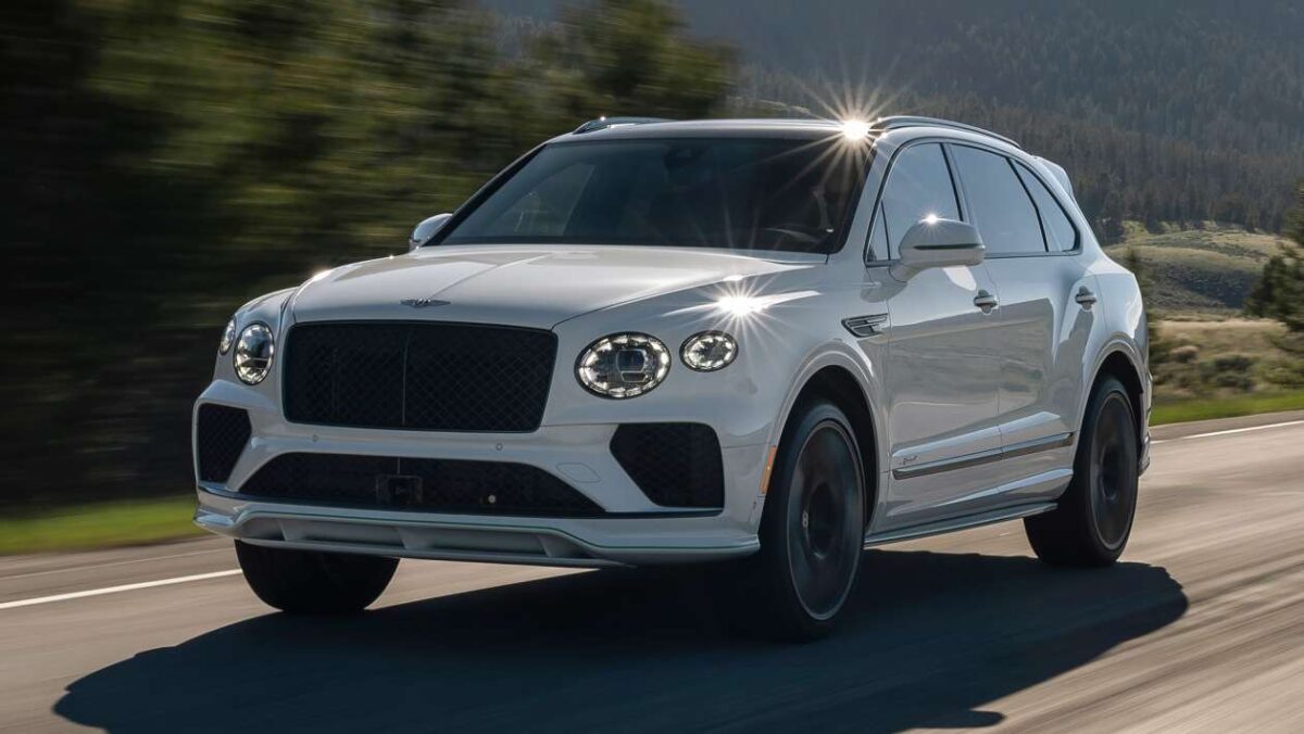La vitesse de Bentley Bentayga revient avec encore plus de puissance et de la vitesse de pointe de 193 mph
