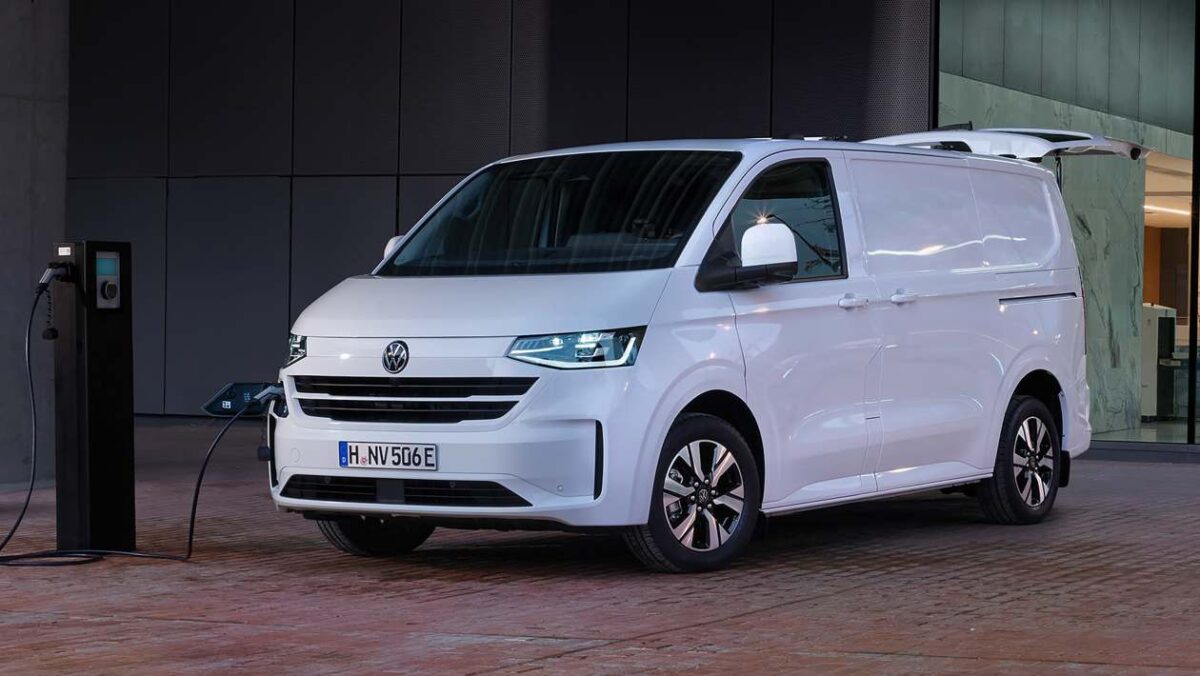 Volkswagen Transporter Bev propose jusqu'à 8 sièges et 196 miles de portée