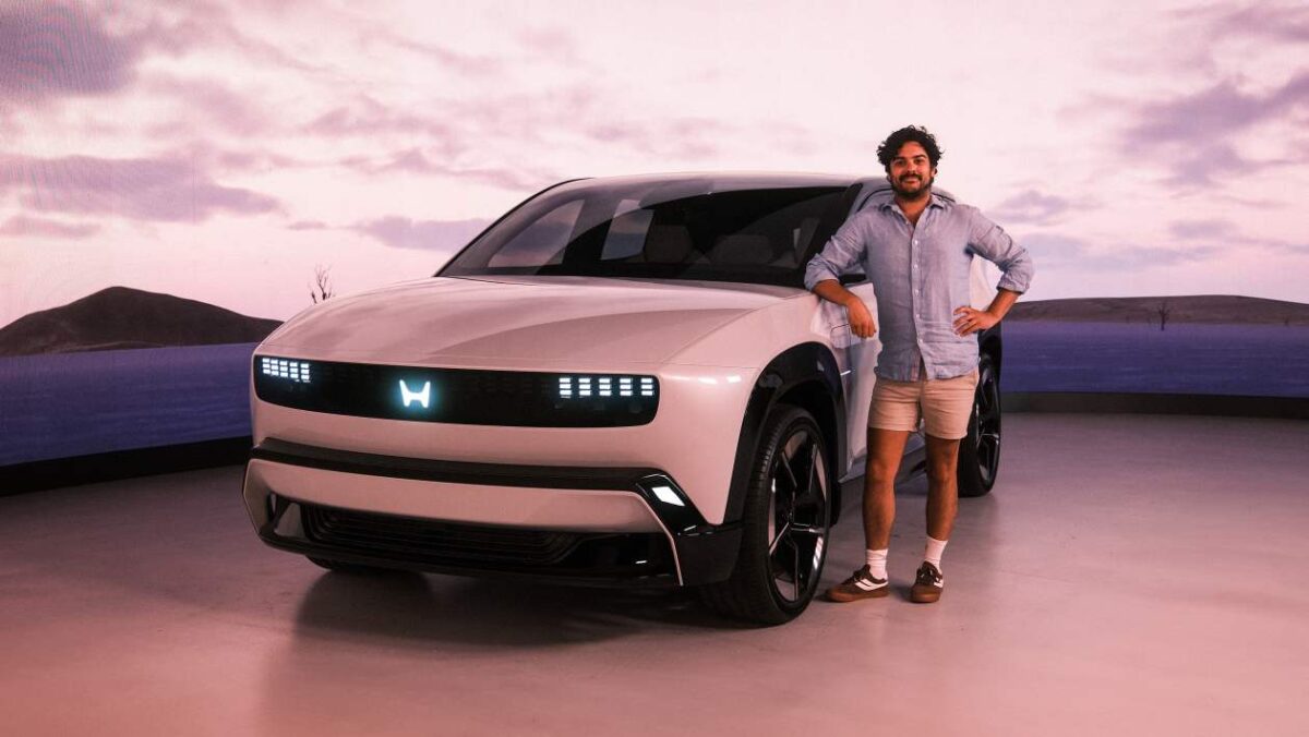 MG ZS - front cornering