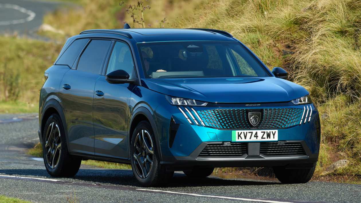 Affaire de la voiture du jour: Peugeot sophistiqué à 7 places E-5008 pour moins de 250 £ par mois