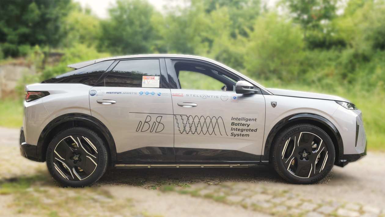 Peugeot dit qu'il bat Porsche avec une batterie qui change la donne