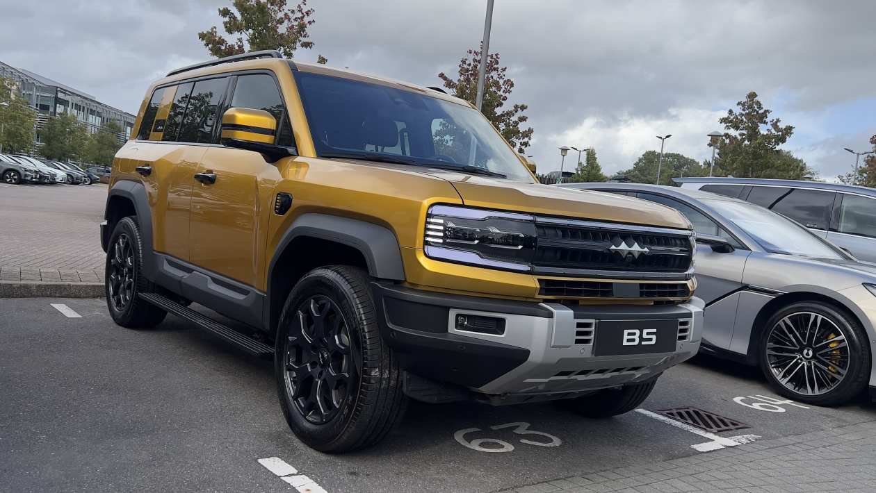 New Denza B5 confirmé pour le Royaume-Uni: une partie rivale de Land Rover rivale de l'attaque à 3 volets contre Mercedes et BMW