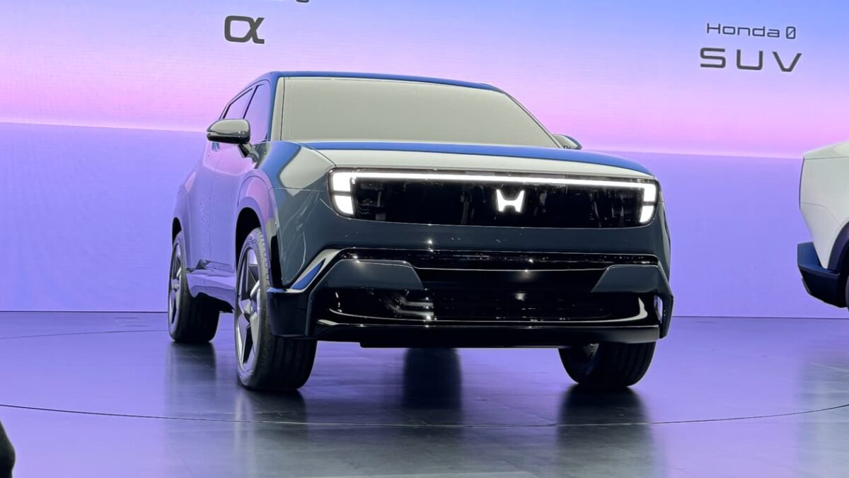 Chinese hybrid SUV mega test - header image, front static