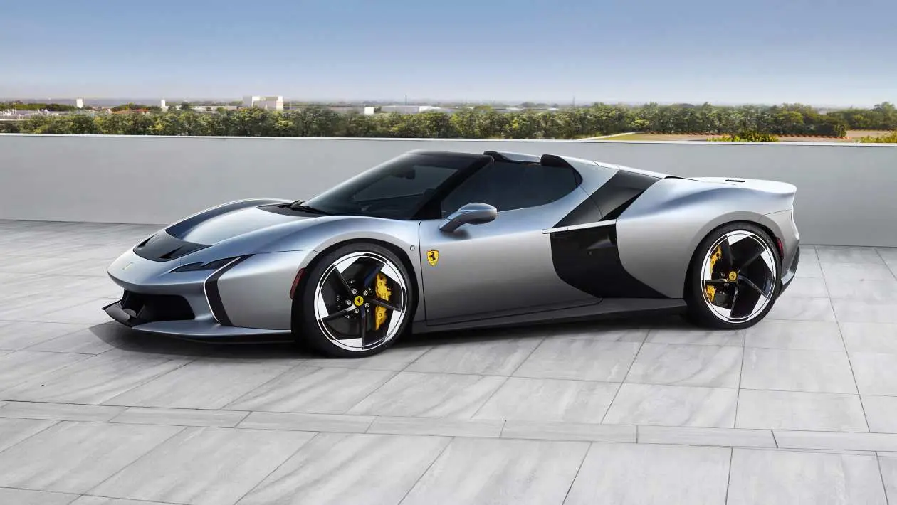 La nouvelle Ferrari HC25 est une œuvre d'art à toit ouvrant propulsée par un V8