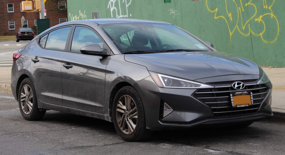 Hyundai Elantra 2020 : tout ce que vous devez savoir, spécifications, prix et avis