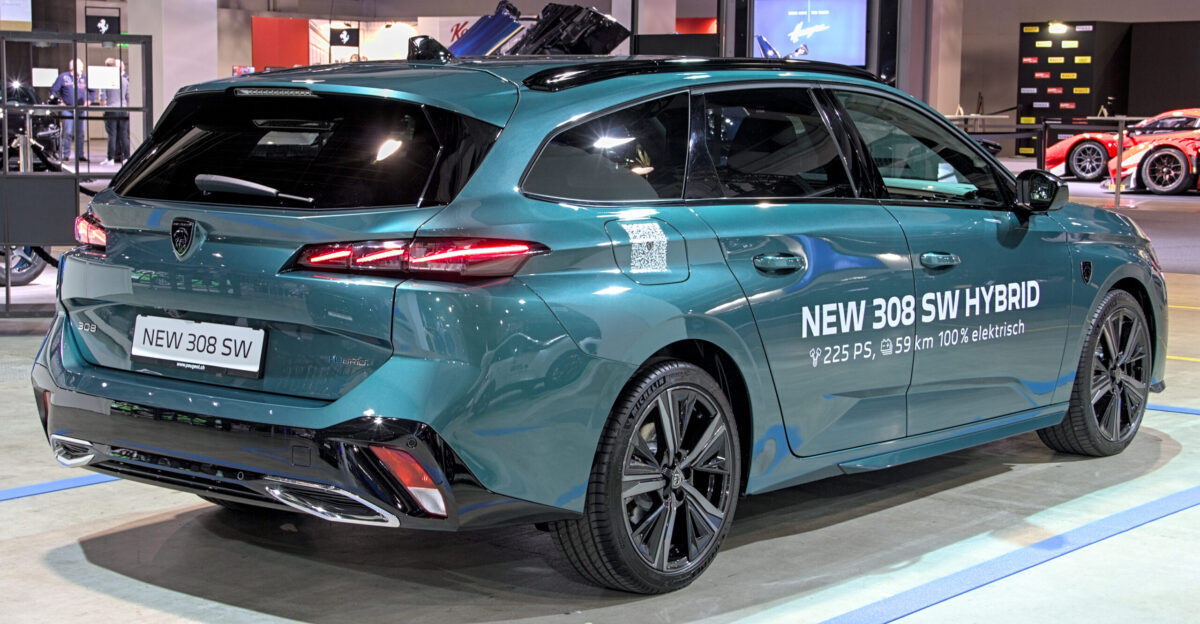 Combien coûte la Peugeot 308 R Hybrid ? Découvrez son prix et ses caractéristiques