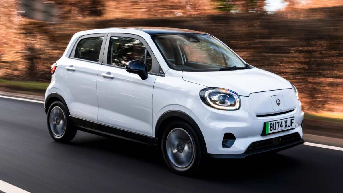 Vauxhall Mokka Electric - front cornering, alt