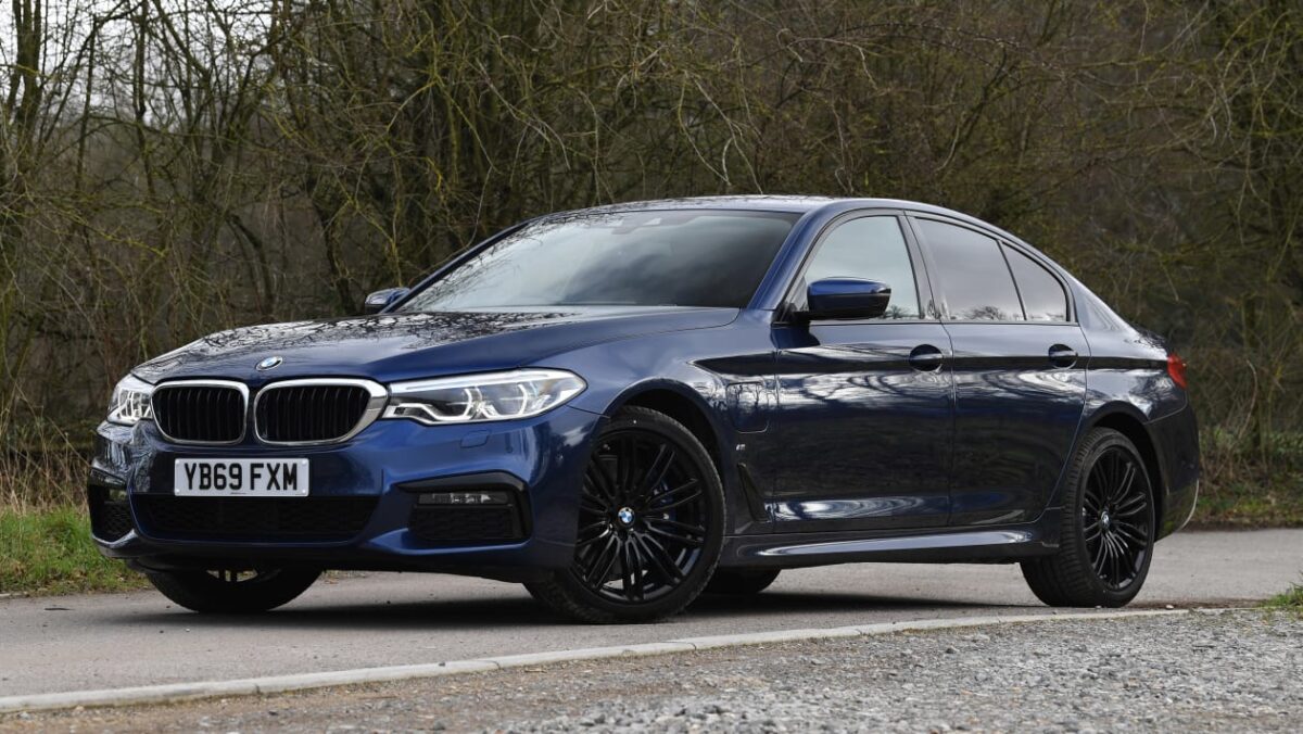 Mazda 3 front corner tracking