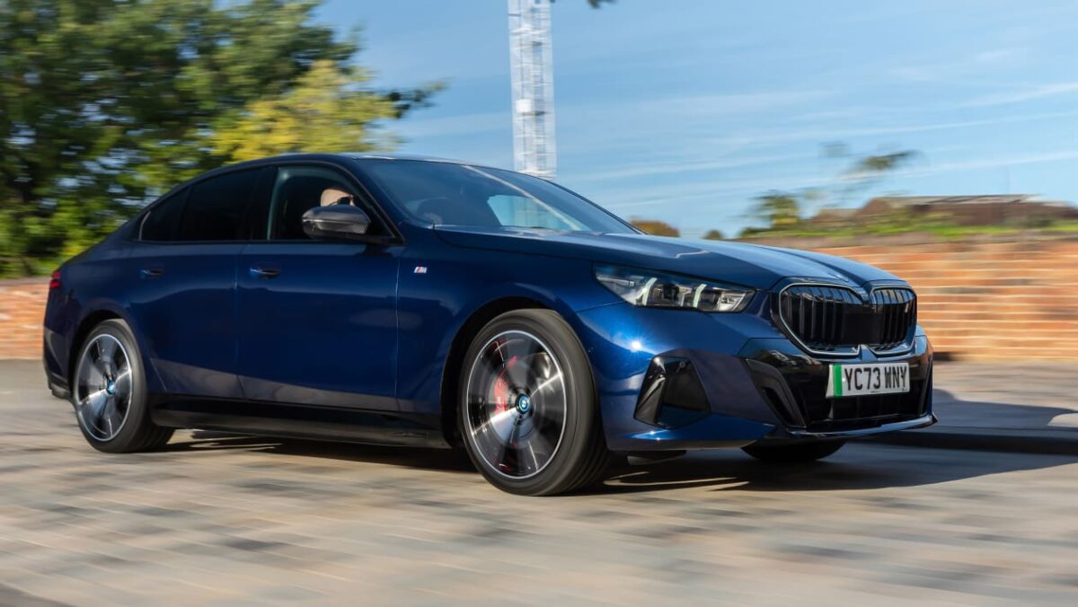 DrivingElectric Awards 2025 logo