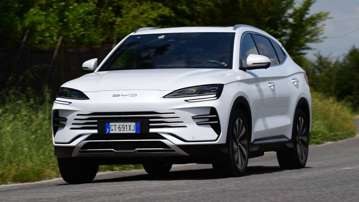 BYD Plug-In Hybrid OnSlaught pour être mené par des armes secrètes de 124 milles