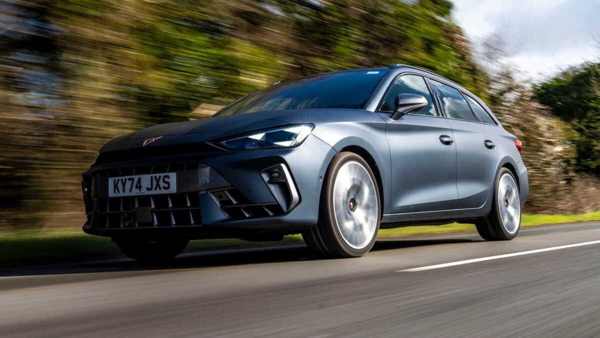 CUPRA LEON ST VZ2 TSI 333 Revue: grand plaisir derrière Looks Looks