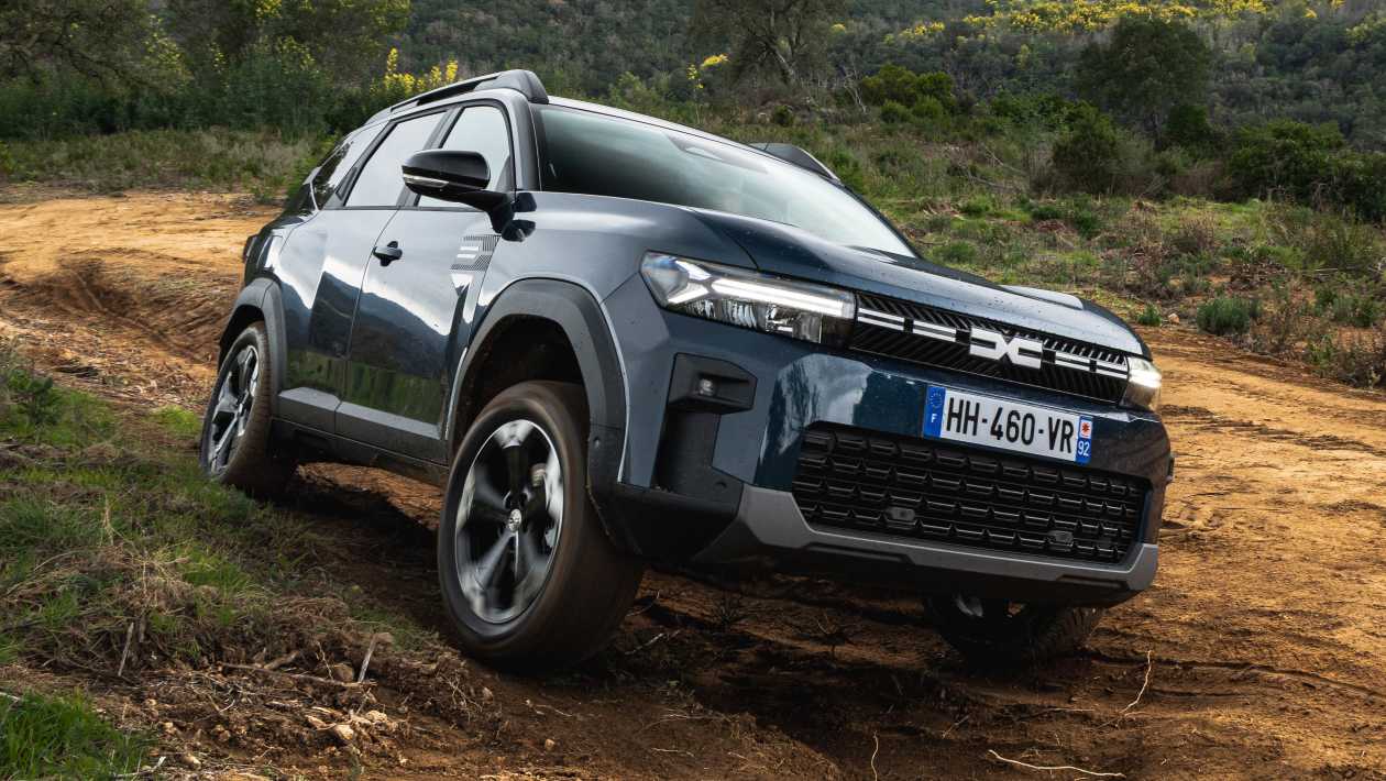 Dacia Duster et Bigster prêts à apprivoiser la nature avec le nouveau système hybride 150 4x4