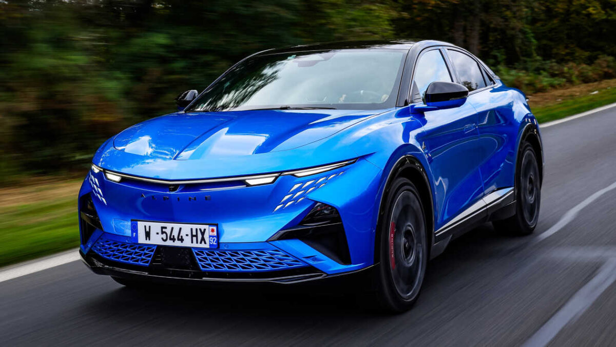 Essai de la nouvelle Alpine A390 2026 : géniale à conduire, mais compromise ailleurs