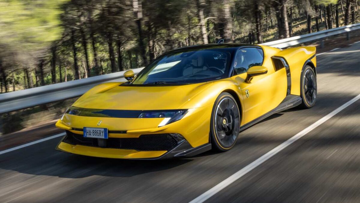 Essai de la nouvelle Ferrari 849 Testarossa : une brillante supercar vous époustouflera