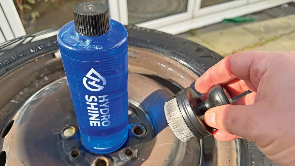 Examen du revêtement de pneu Hydro Shine