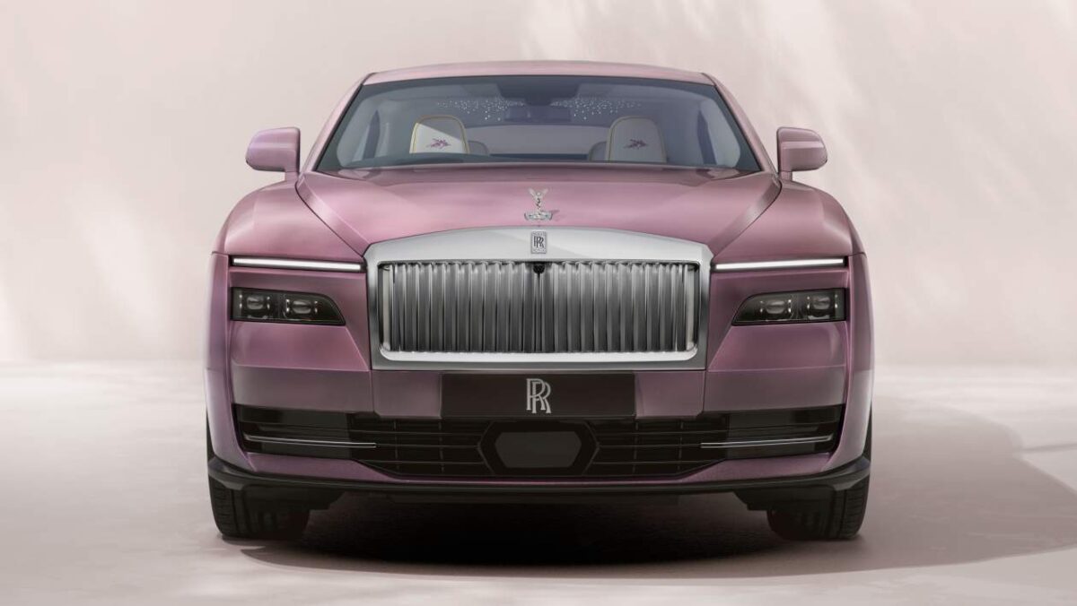 Fans de rêve et de toit ouvrant, un cabriolet Rolls-Royce Specter n'arrivera pas