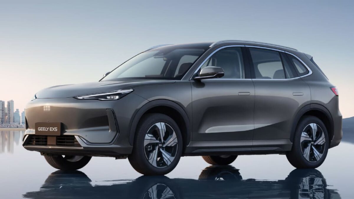 Tesla Model Y - front cornering