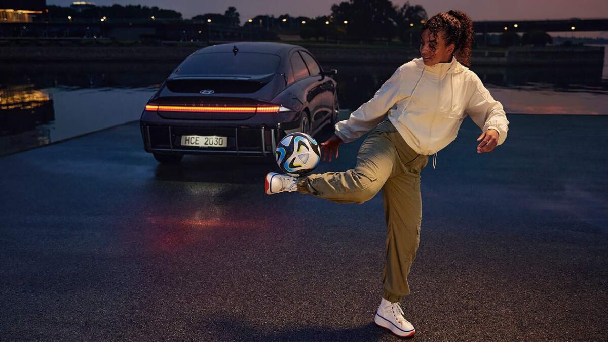 Hyundai pour devenir fou avec des écrans dans la voiture sur le thème de la FIFA