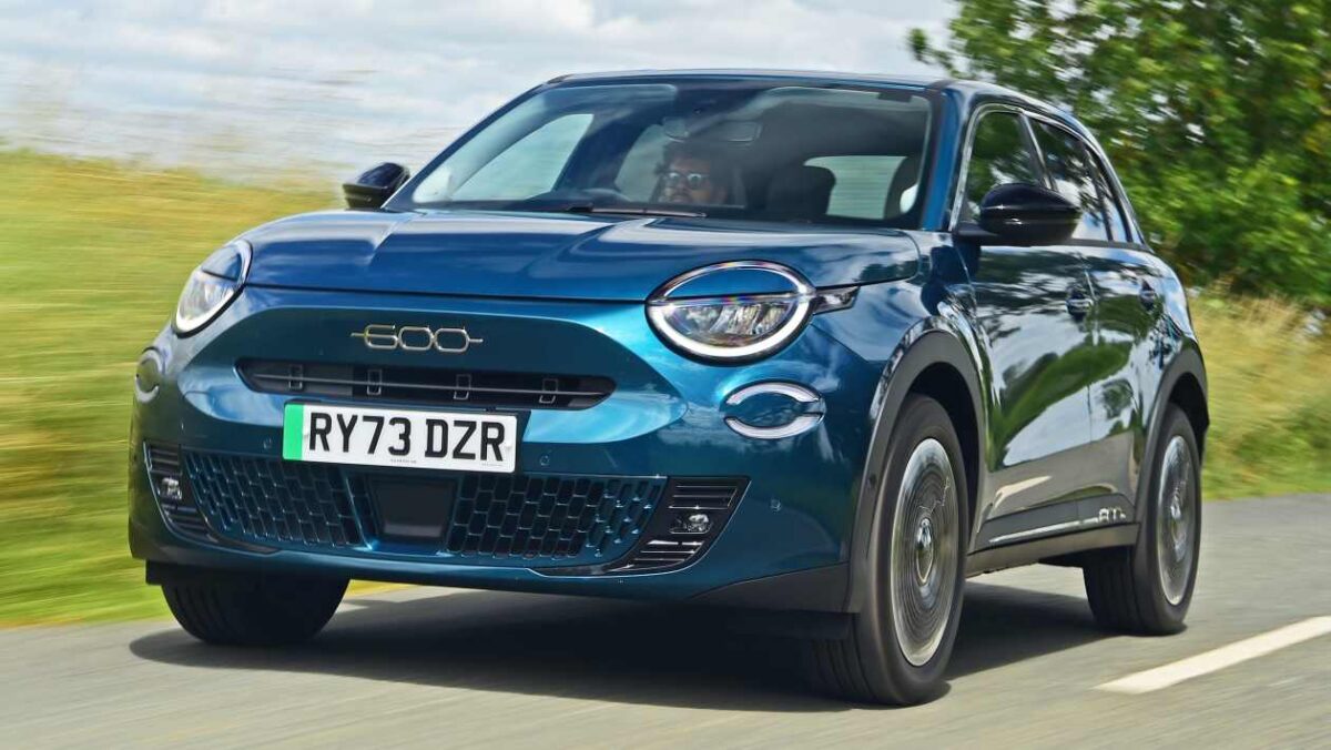 La Fiat 600e électrique est désormais moins chère que le modèle essence grâce à la subvention EV