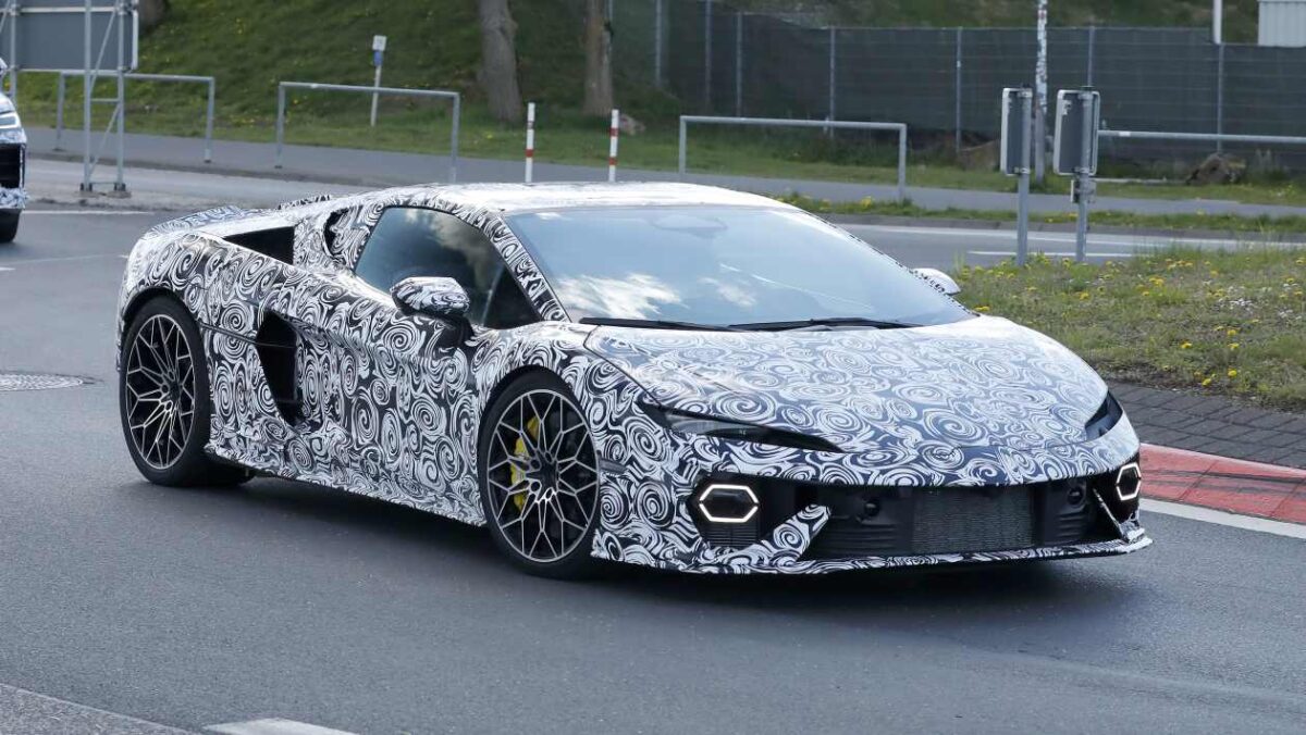 La Lamborghini Temerario Spyder à toit ouvert plongera les conducteurs dans la bonté du V8 à 10 000 tr/min