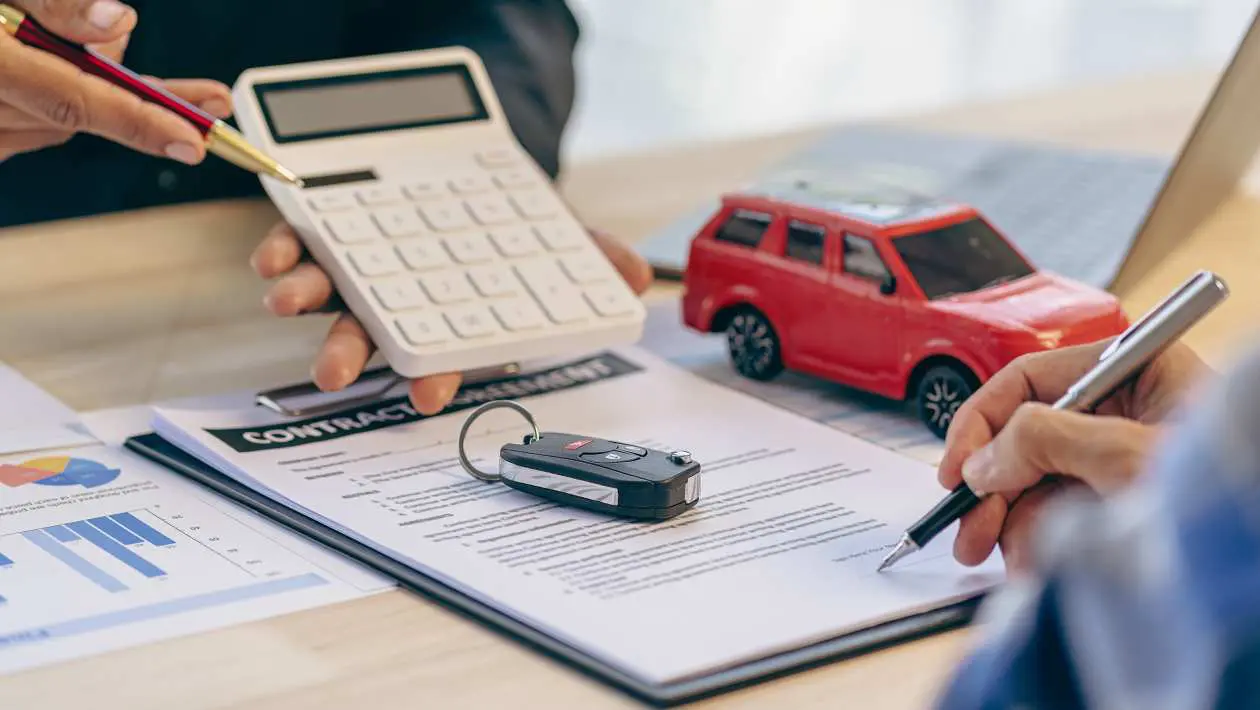 La main-d'œuvre se déplace pour réduire les paiements de compensation de financement automobile pour économiser les banques