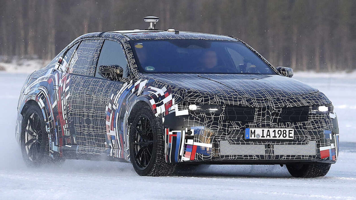 La nouvelle BMW M3 prend la glace alors que l'électricité Super-Saloon commence les tests