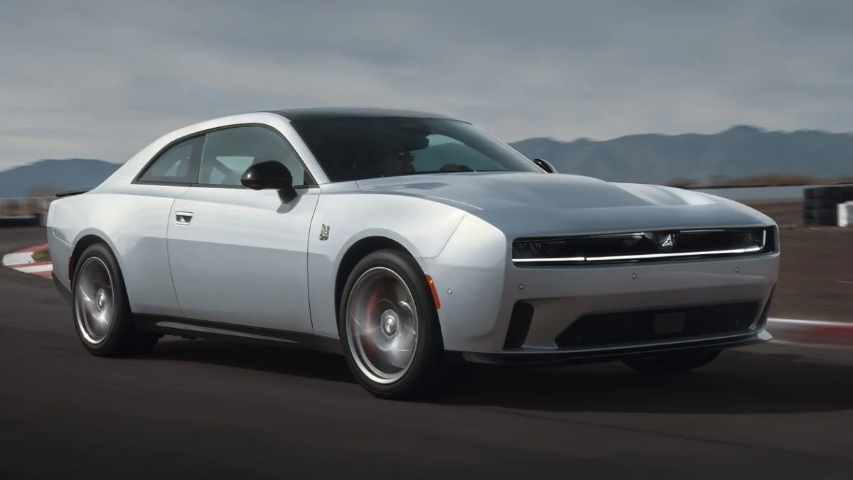 La nouvelle Dodge Charger est désormais disponible en Europe, mais avec conduite à gauche uniquement