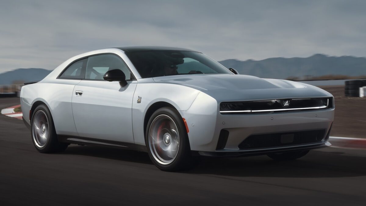 La nouvelle Dodge Charger est désormais disponible en Europe, mais avec conduite à gauche uniquement