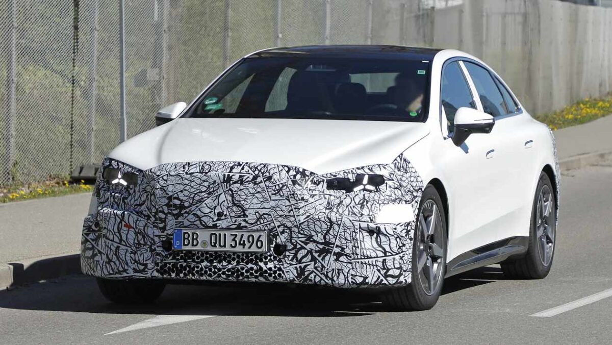 La nouvelle Mercedes Classe C Électrique se prépare pour sa grande bataille avec la BMW i3