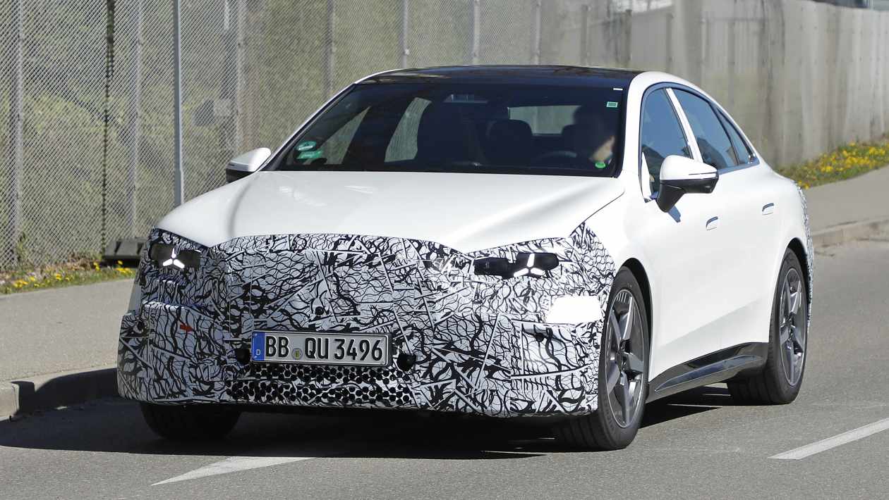 La nouvelle Mercedes Classe C Électrique se prépare pour sa grande bataille avec la BMW i3