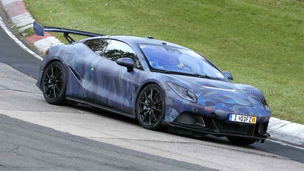 La supercar Denza Z prête pour le lancement dynamique de Goodwood FoS en 2026