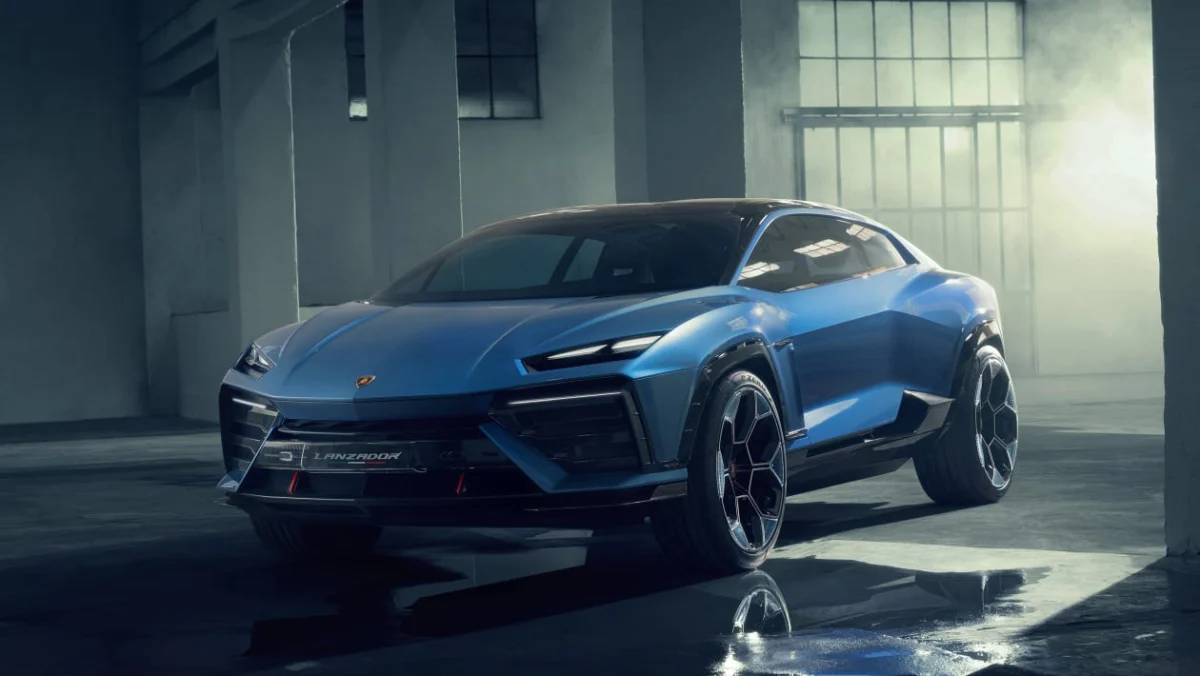 Lamborghini est satisfaite du retard de son EV, mais pas à cause du contrecoup de Luce de Ferrari