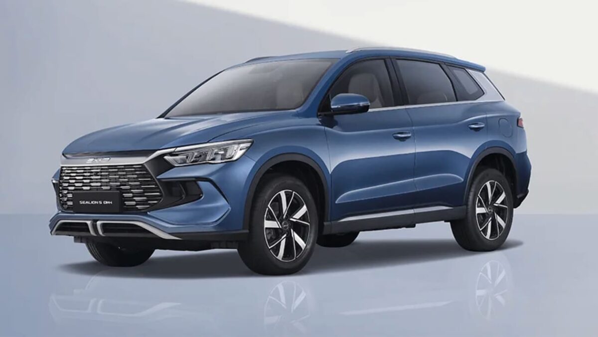 Le nouveau BYD Sealion 5 DM-i arrive pour affronter le Kia Sportage