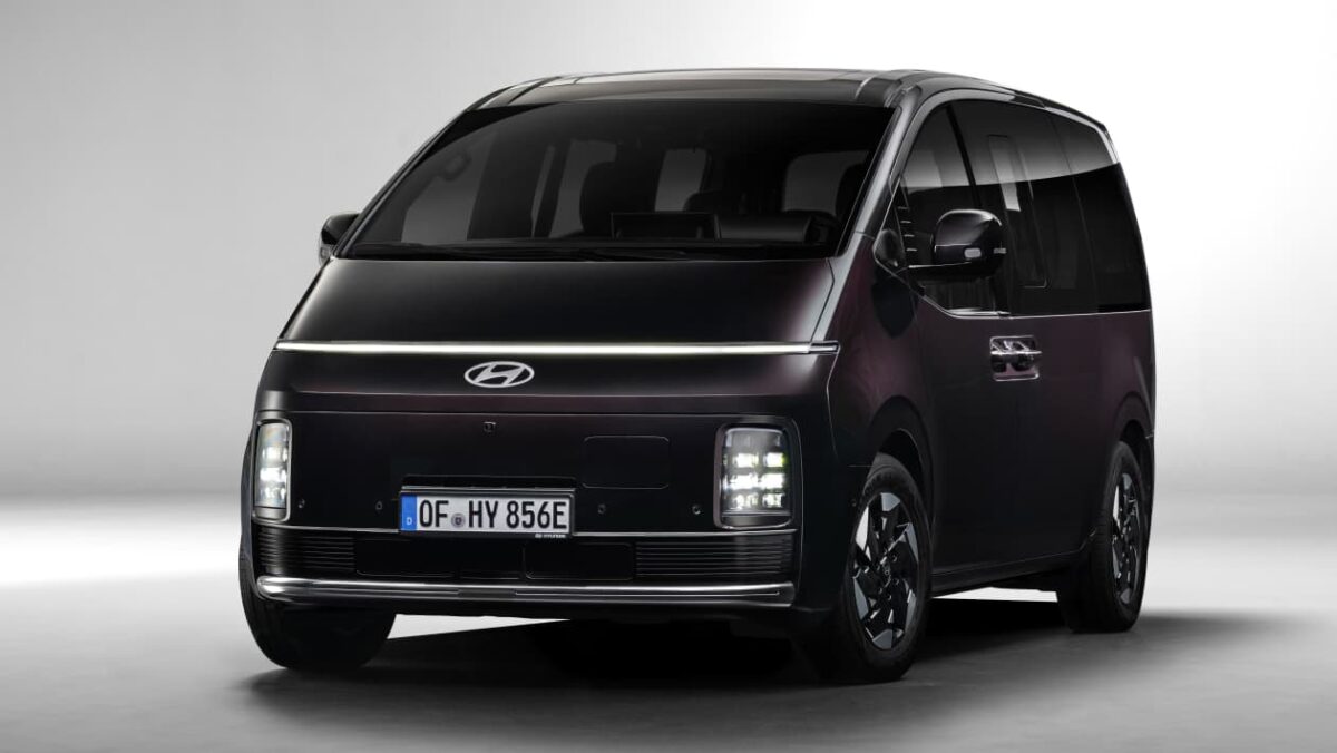 Le nouveau Hyundai Staria Electric est un monospace sauvage au style vaisseau spatial