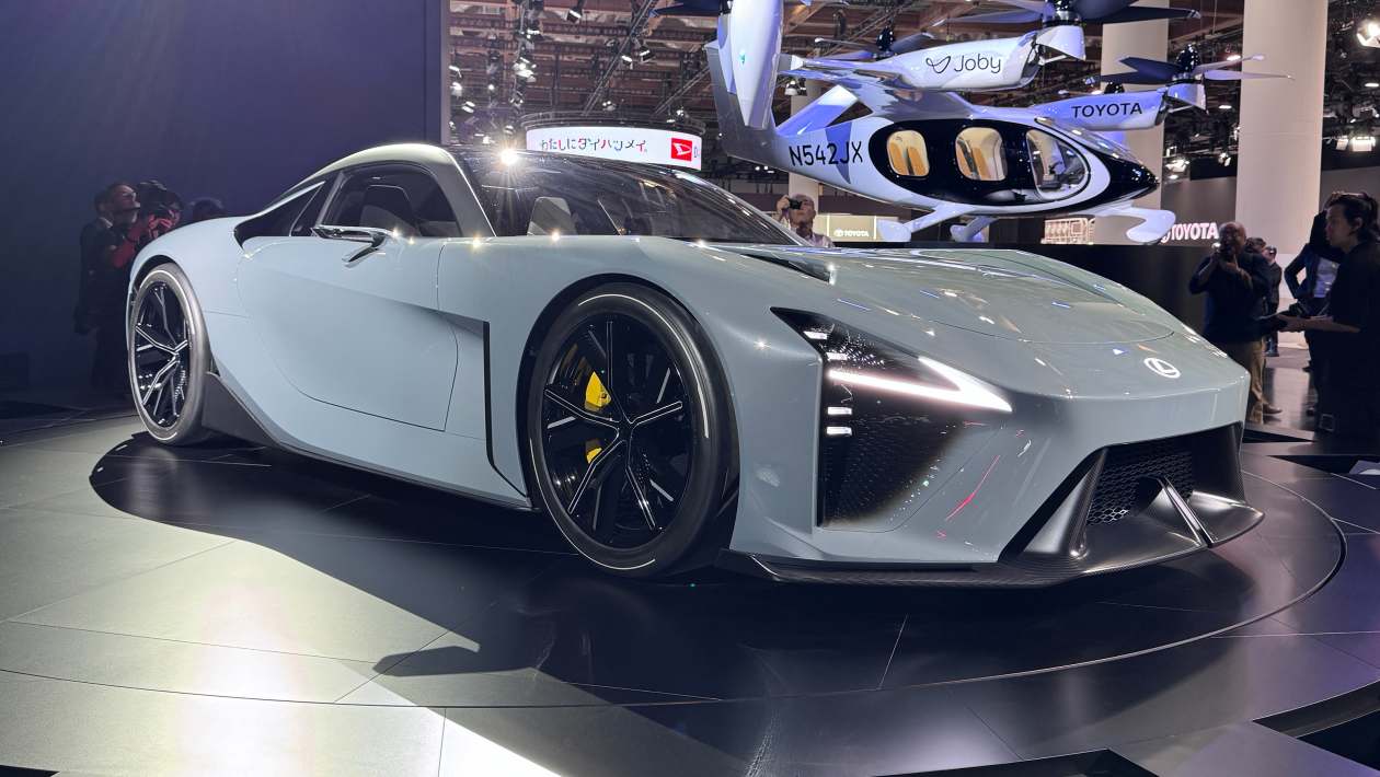 Le nouveau Lexus Sports Concept électrique accompagnera la Gazoo Racing GT à moteur V8
