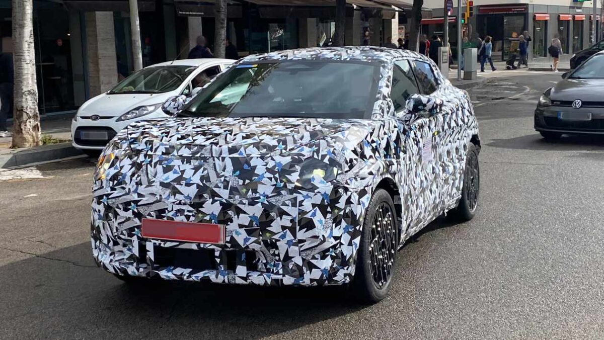 Le nouveau Nissan Juke EV prêt pour un design radical et dévoilé en 2026