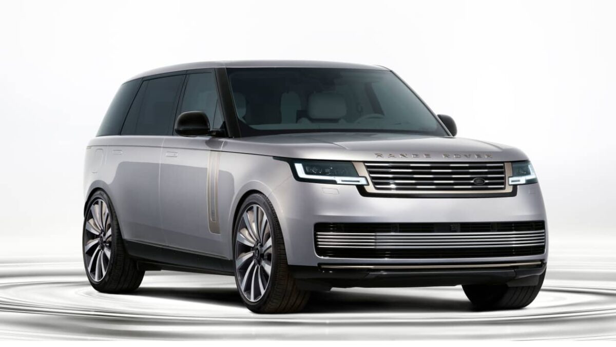 Le nouveau Range Rover SV Ultra est la voiture la plus luxueuse, la plus avancée et la plus exclusive jamais conçue par la marque.