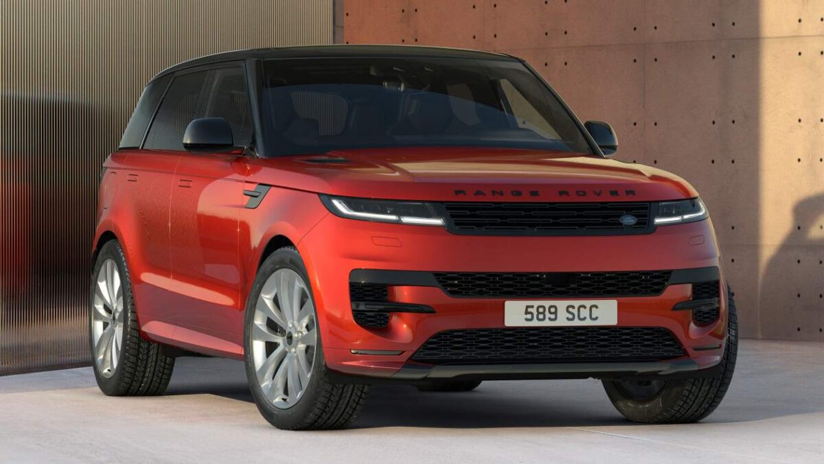 Le nouveau Range Rover Sport Twenty Edition combine le kit SV avec le groupe motopropulseur PHEV