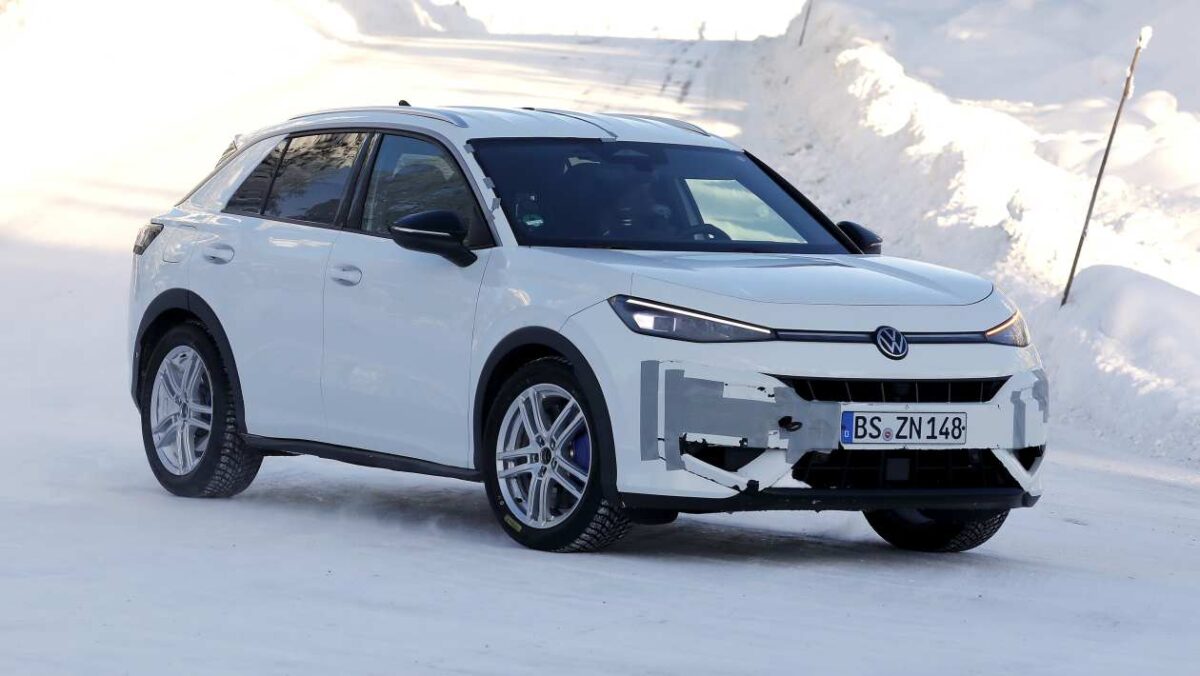 Le nouveau SUV performant Volkswagen T-Roc R repéré en test pour la première fois