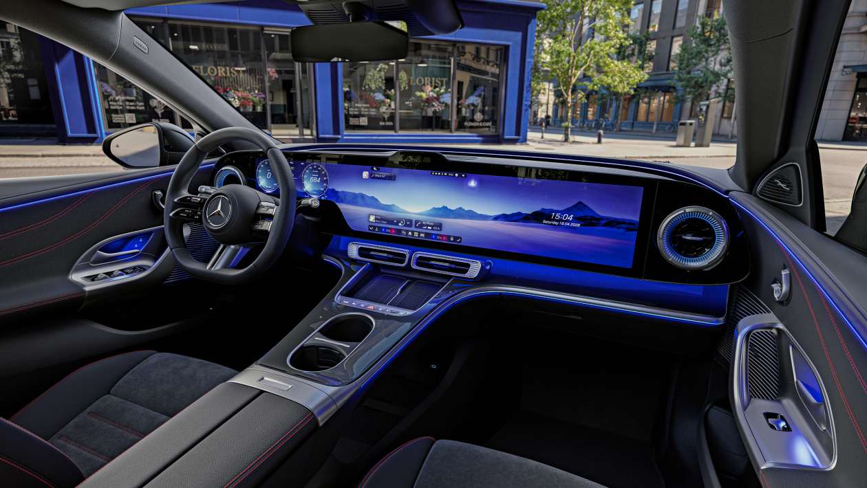 Le nouvel intérieur de la Mercedes Classe C électrique dévoilé avec un immense écran de 39,1 pouces