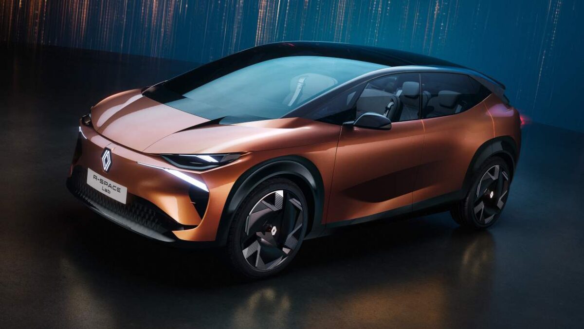 Le retour de Nouveau Renault Espace aux racines monospaces suivi par le concept R-Space Lab